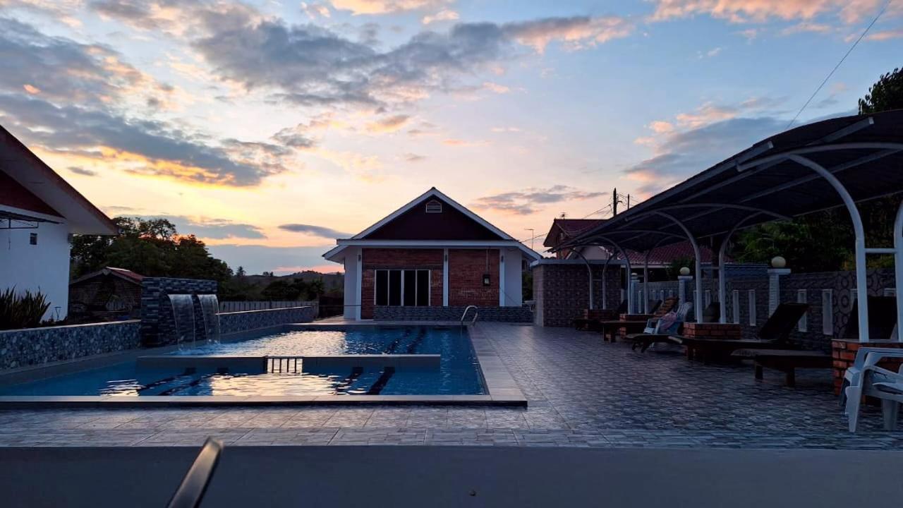 The Nutshell Chalet Langkawi Pantai Cenang  Exterior foto